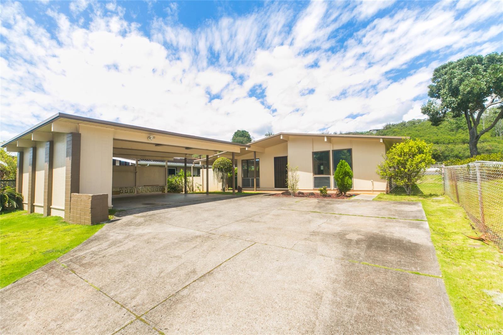 1726 Hoohulu Street Pearl City Hawaii Rental