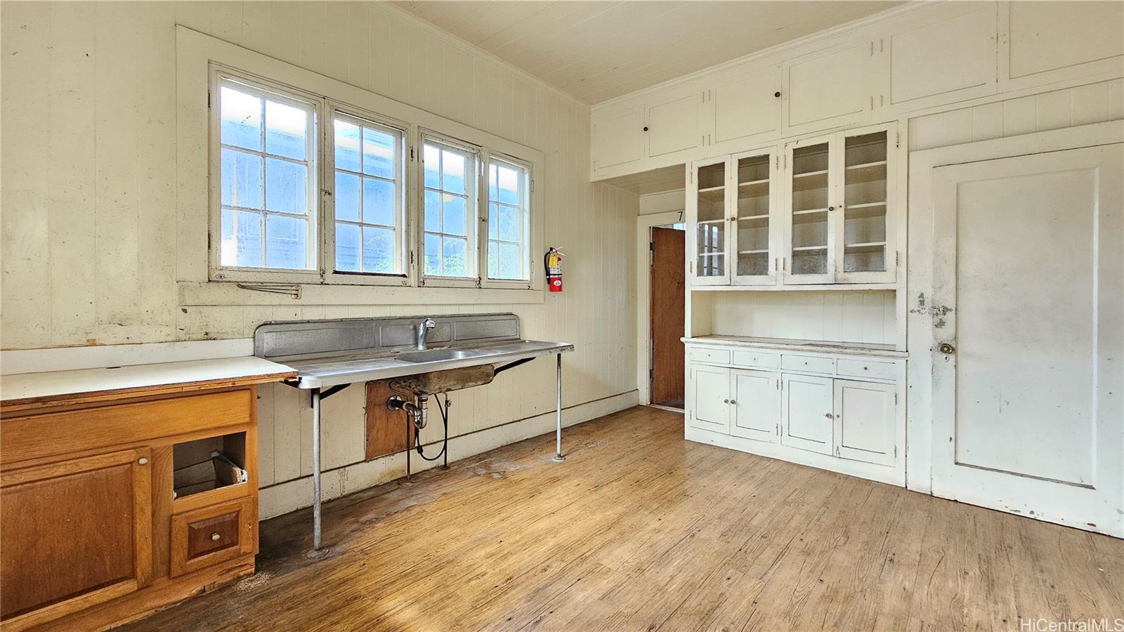 1727  Nuuanu Ave Nuuanu-lower, Honolulu home - photo 4 of 25