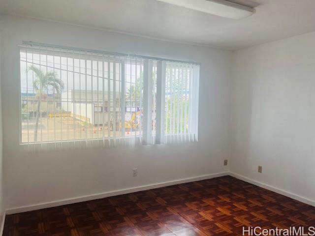 1728 Dillingham Blvd Honolulu - Rental - photo 11 of 17