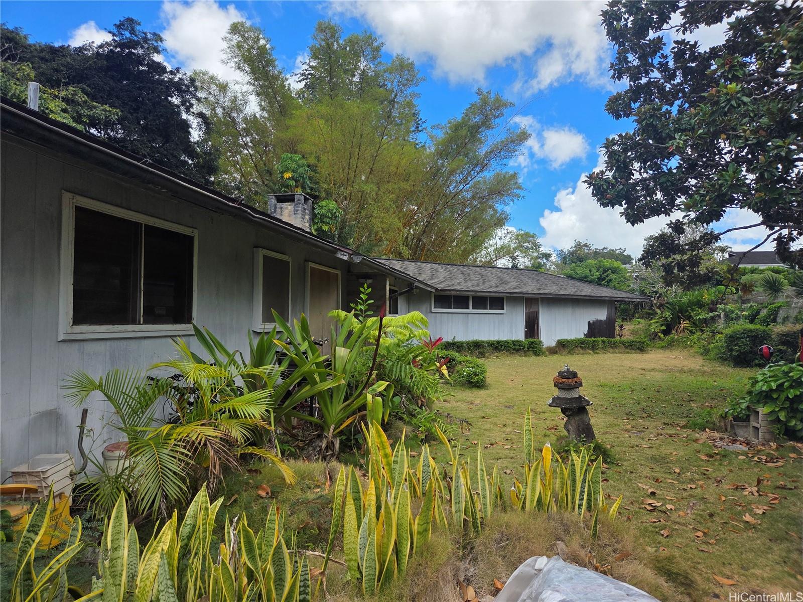 1732  Glen Ave Wahiawa Heights, Central home - photo 2 of 25
