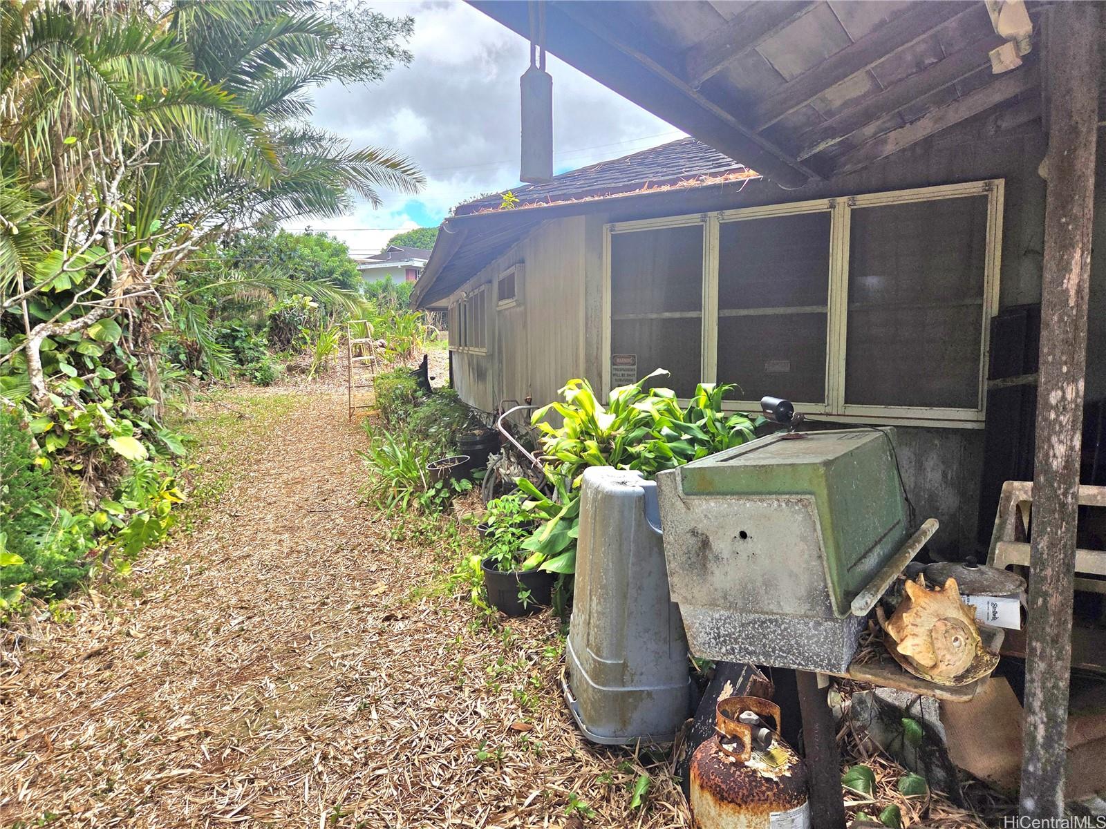 1732  Glen Ave Wahiawa Heights, Central home - photo 21 of 25