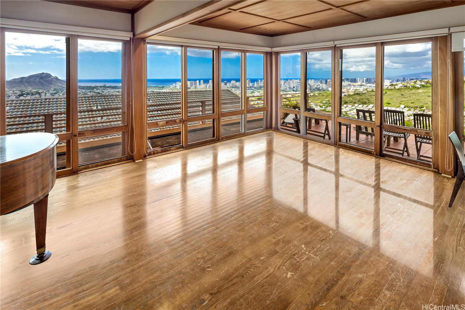 1732-A  Mikahala Way Wilhelmina, Diamond Head home - photo 2 of 25