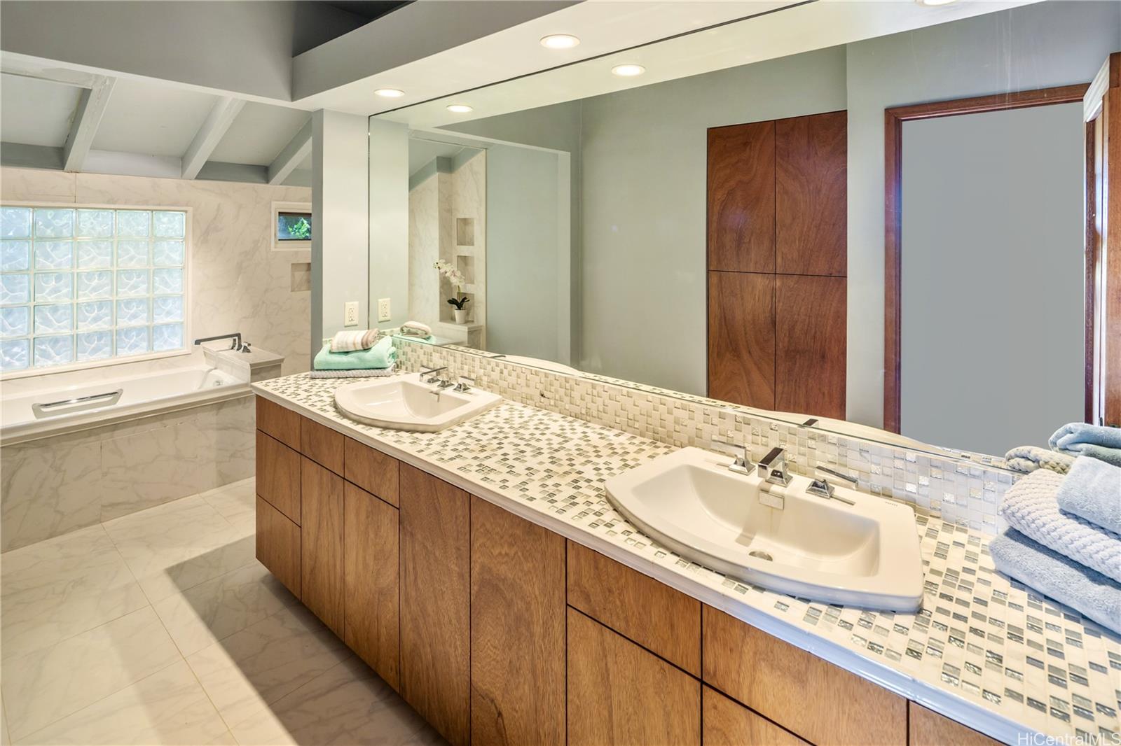 1732-A  Mikahala Way Wilhelmina, Diamond Head home - photo 14 of 25