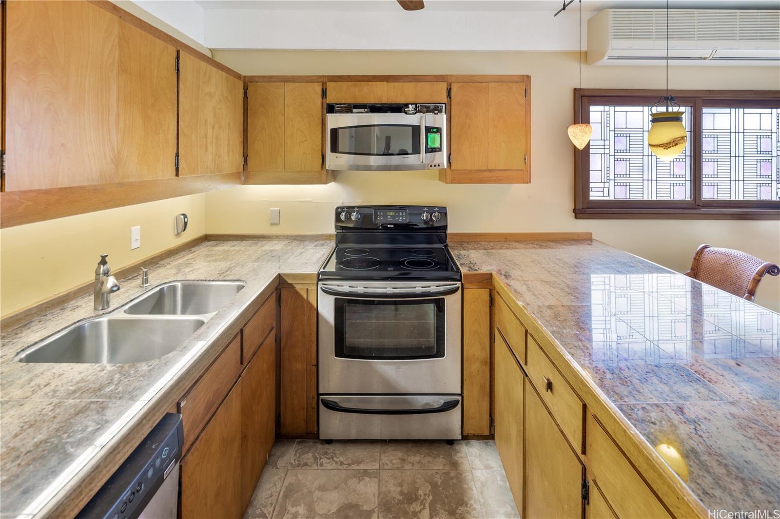 1732-A  Mikahala Way Wilhelmina, Diamond Head home - photo 17 of 25