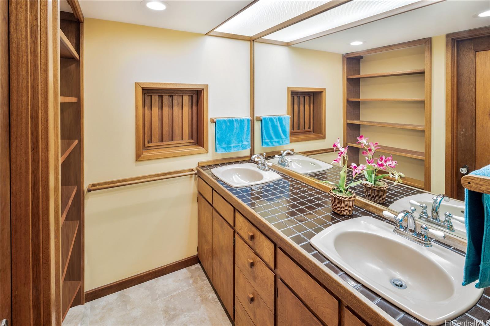 1732-A  Mikahala Way Wilhelmina, Diamond Head home - photo 21 of 25