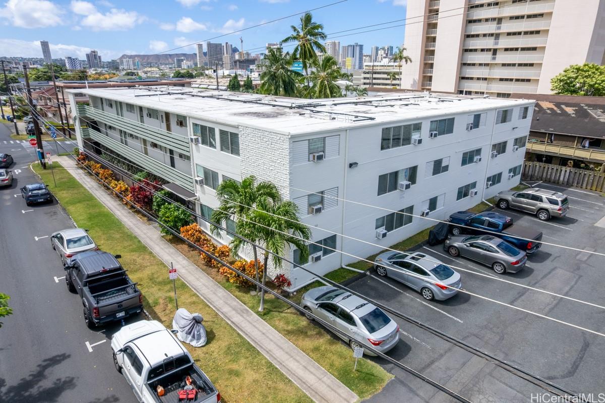Tiare Apts condo # 106, Honolulu, Hawaii - photo 2 of 21