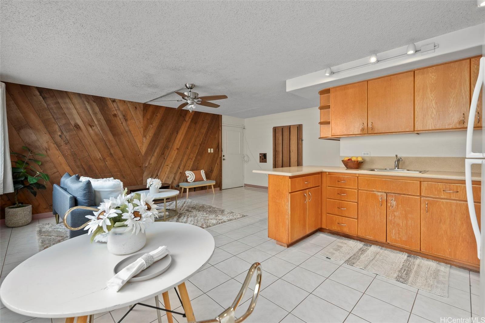 Tiare Apts condo # 106, Honolulu, Hawaii - photo 13 of 15