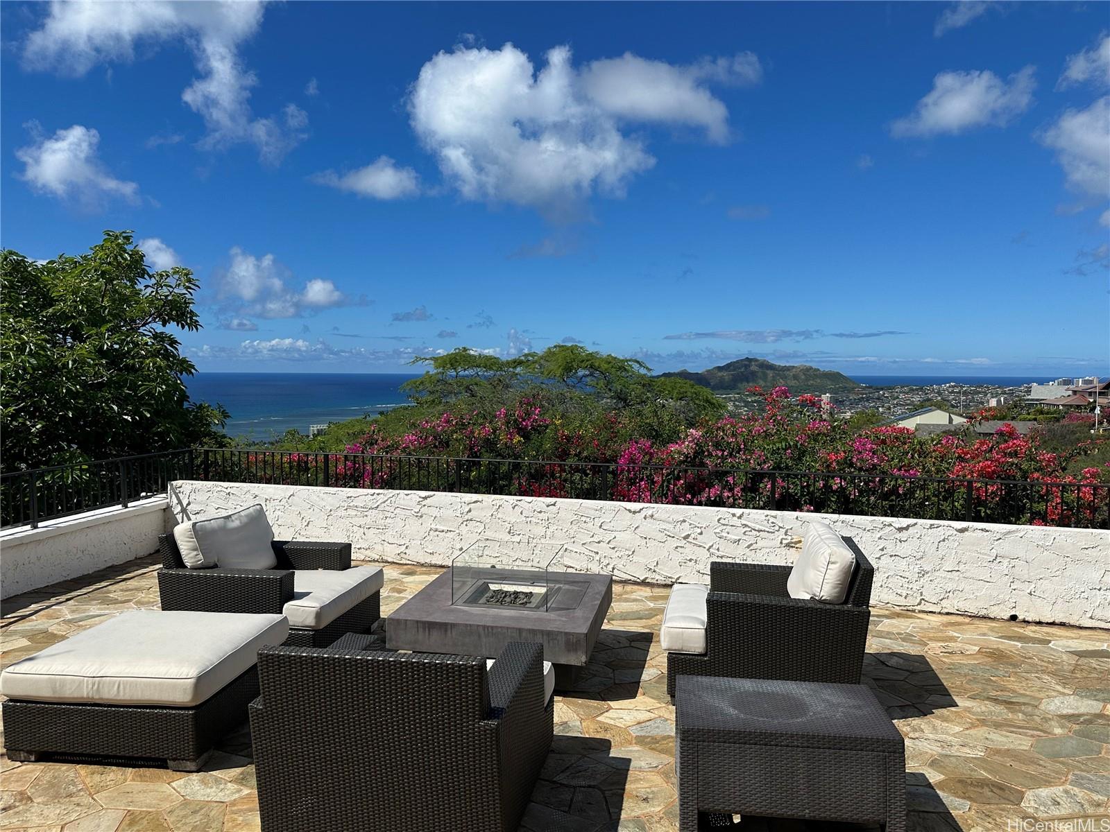 1735  Laukahi Street Waialae Iki, Diamond Head home - photo 15 of 25