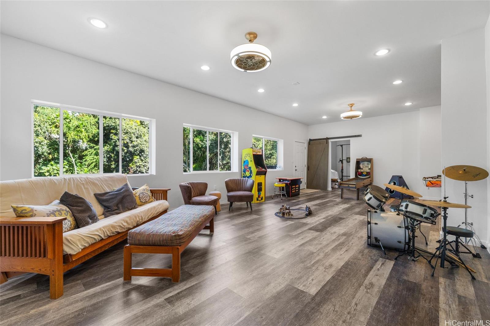 1736  Gulick Ave Kalihi-lower, Honolulu home - photo 8 of 25