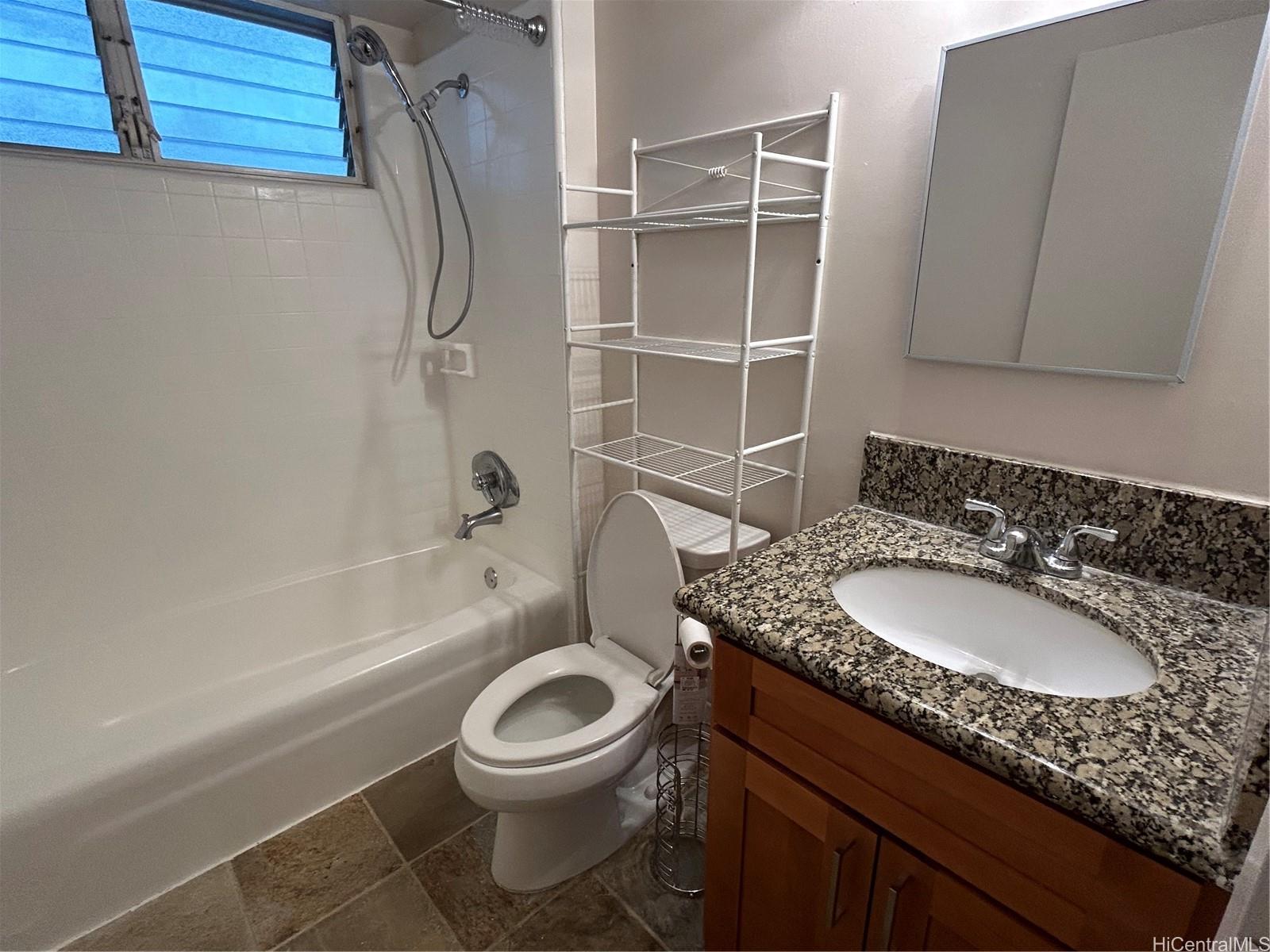 1737 S Beretania St Honolulu - Rental - photo 6 of 7