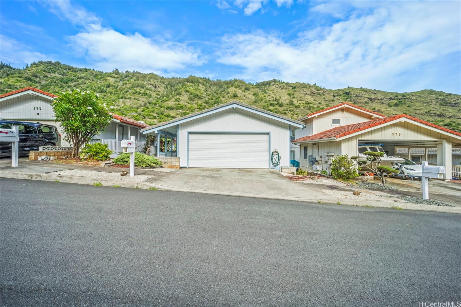 173 A  Kaeleloi Place Kuliouou, Diamond Head home - photo 2 of 23