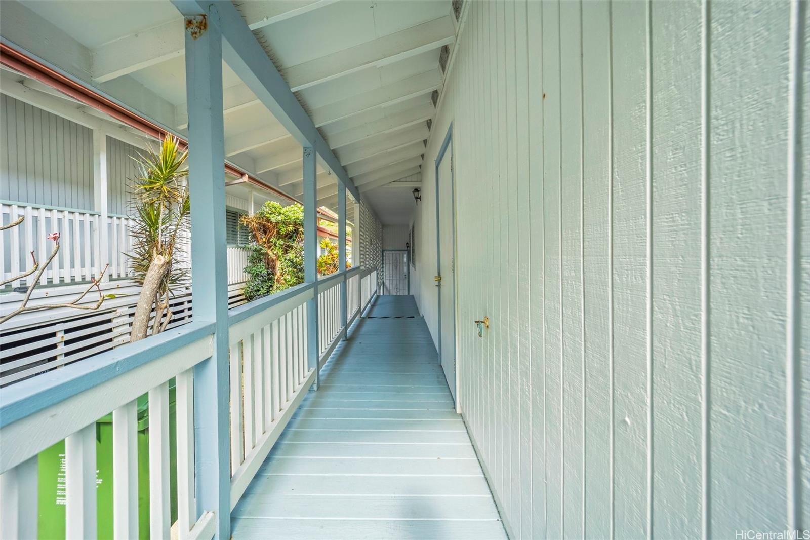 173 A  Kaeleloi Place Kuliouou, Diamond Head home - photo 3 of 23