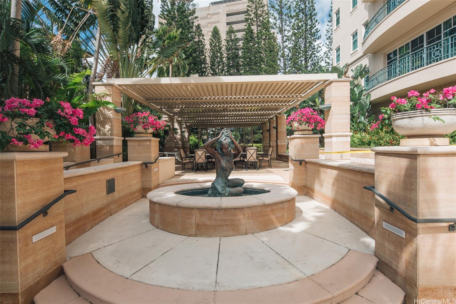 Courtyards At Punahou condo # 25, Honolulu, Hawaii - photo 25 of 25