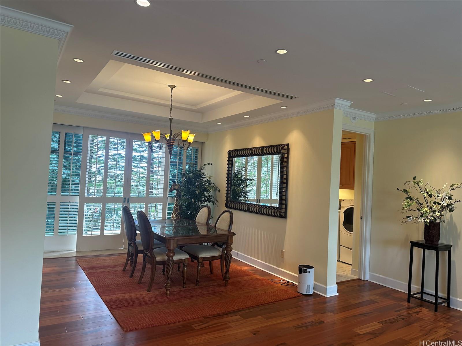 Courtyards At Punahou condo # 33, Honolulu, Hawaii - photo 3 of 19