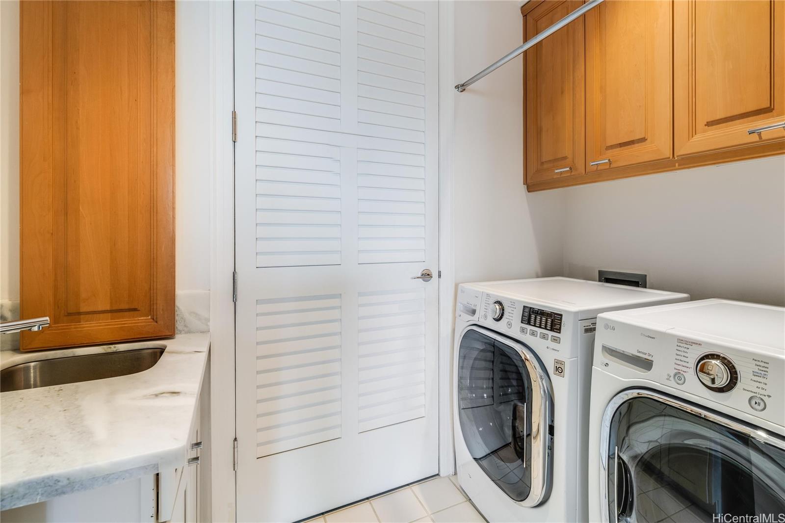 Courtyards At Punahou condo # 9, Honolulu, Hawaii - photo 15 of 25