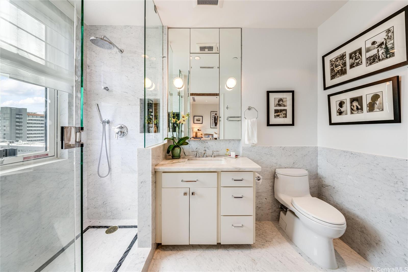 Courtyards At Punahou condo # 9, Honolulu, Hawaii - photo 16 of 25