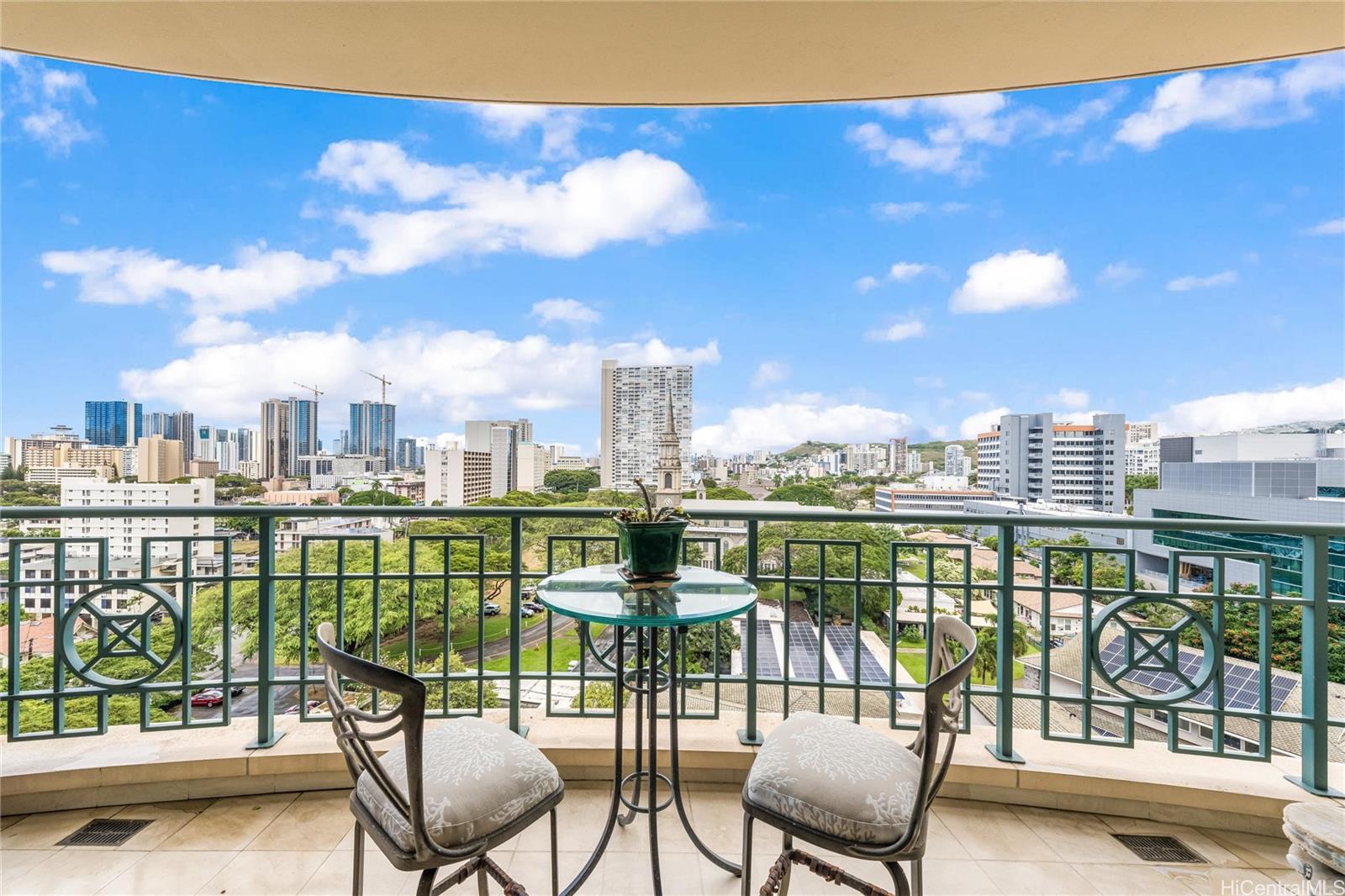 Courtyards At Punahou condo # 9, Honolulu, Hawaii - photo 5 of 25