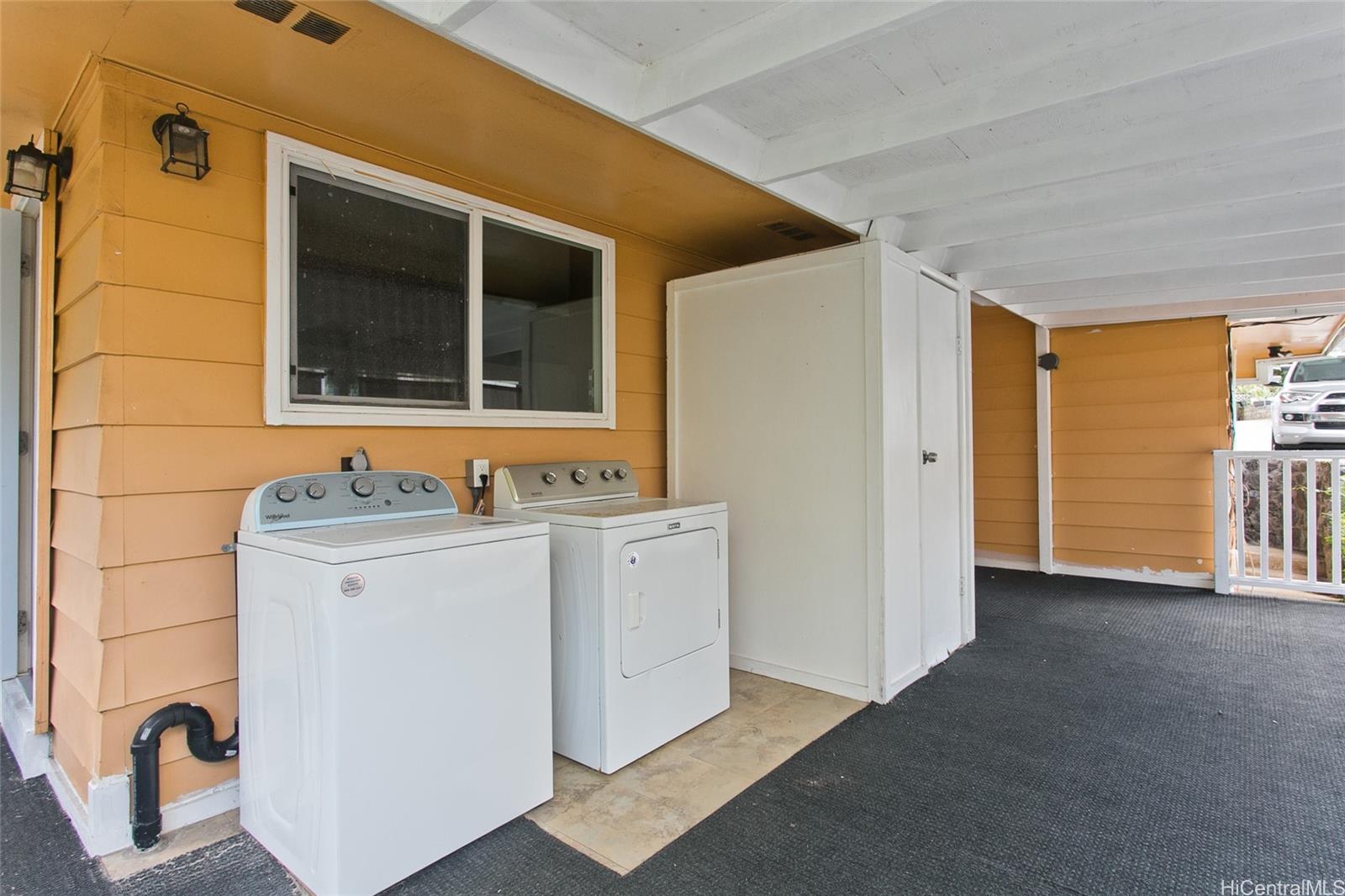 1740  Kamohoalii Street Kalihi-upper, Honolulu home - photo 11 of 25