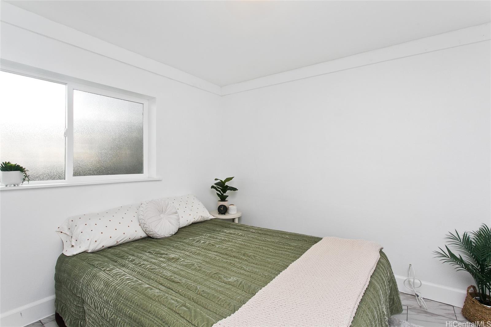 1740  Kamohoalii Street Kalihi-upper, Honolulu home - photo 19 of 25