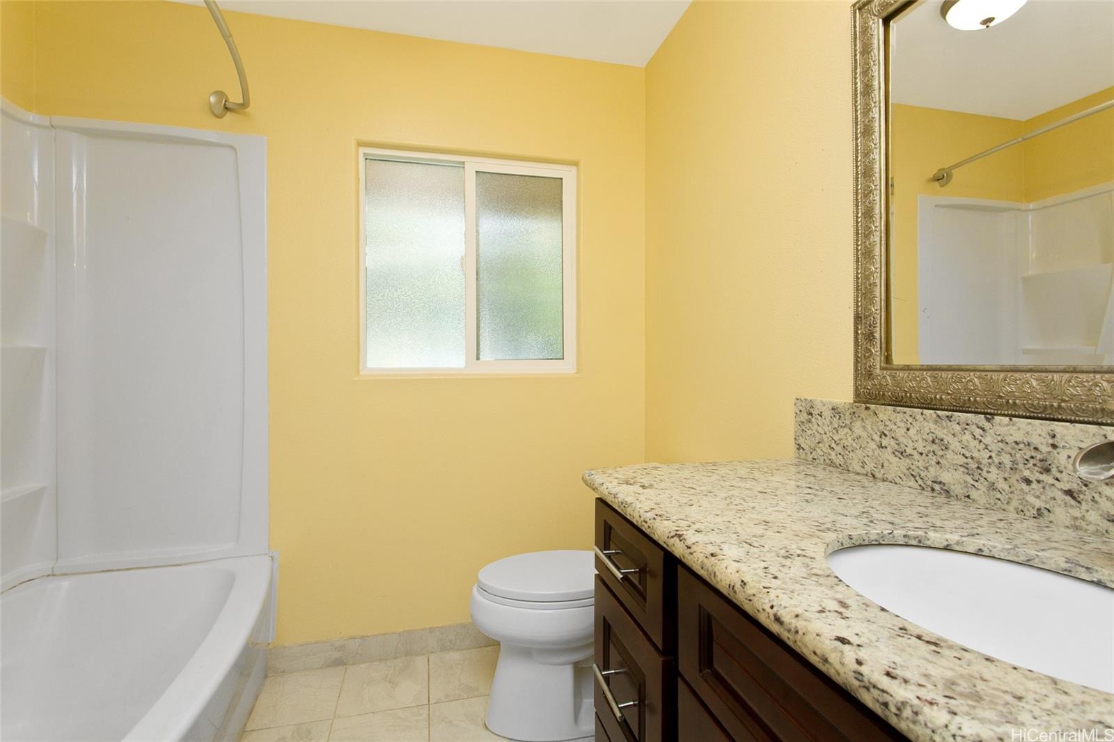 1740  Kamohoalii Street Kalihi-upper, Honolulu home - photo 9 of 25