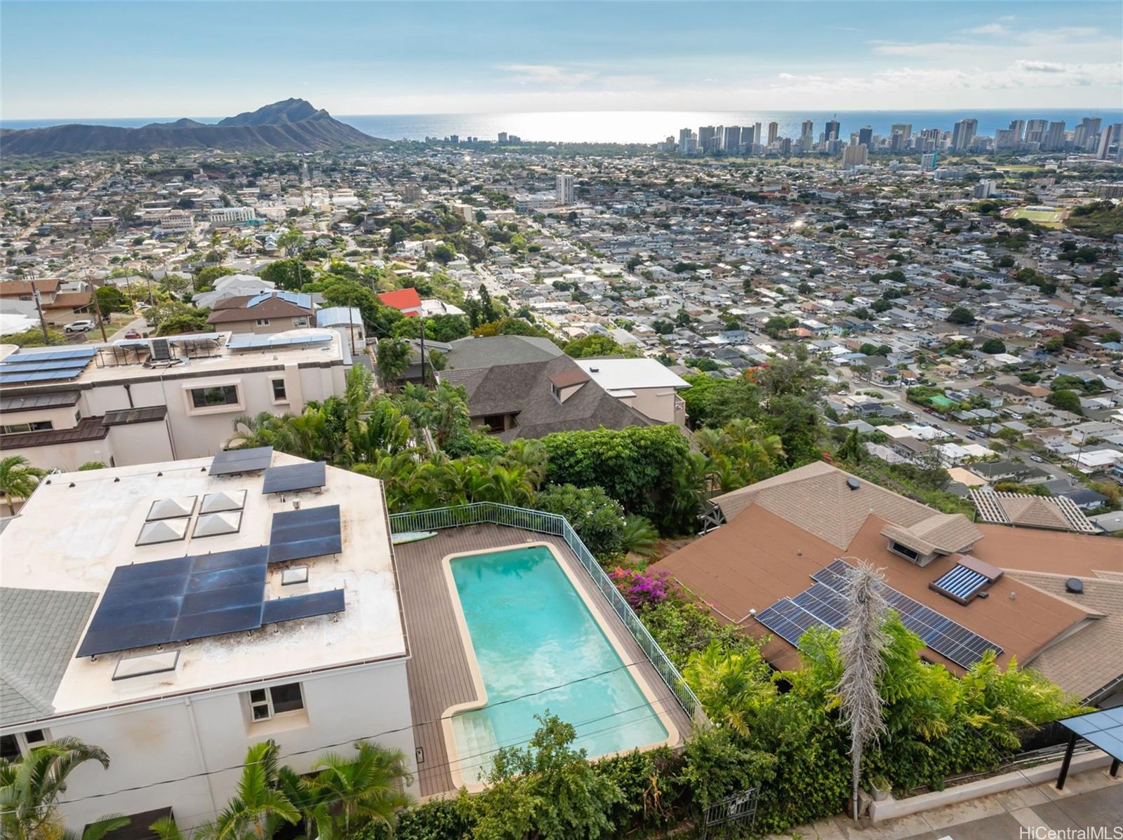 1740  Mikahala Way Wilhelmina, Diamond Head home - photo 14 of 15