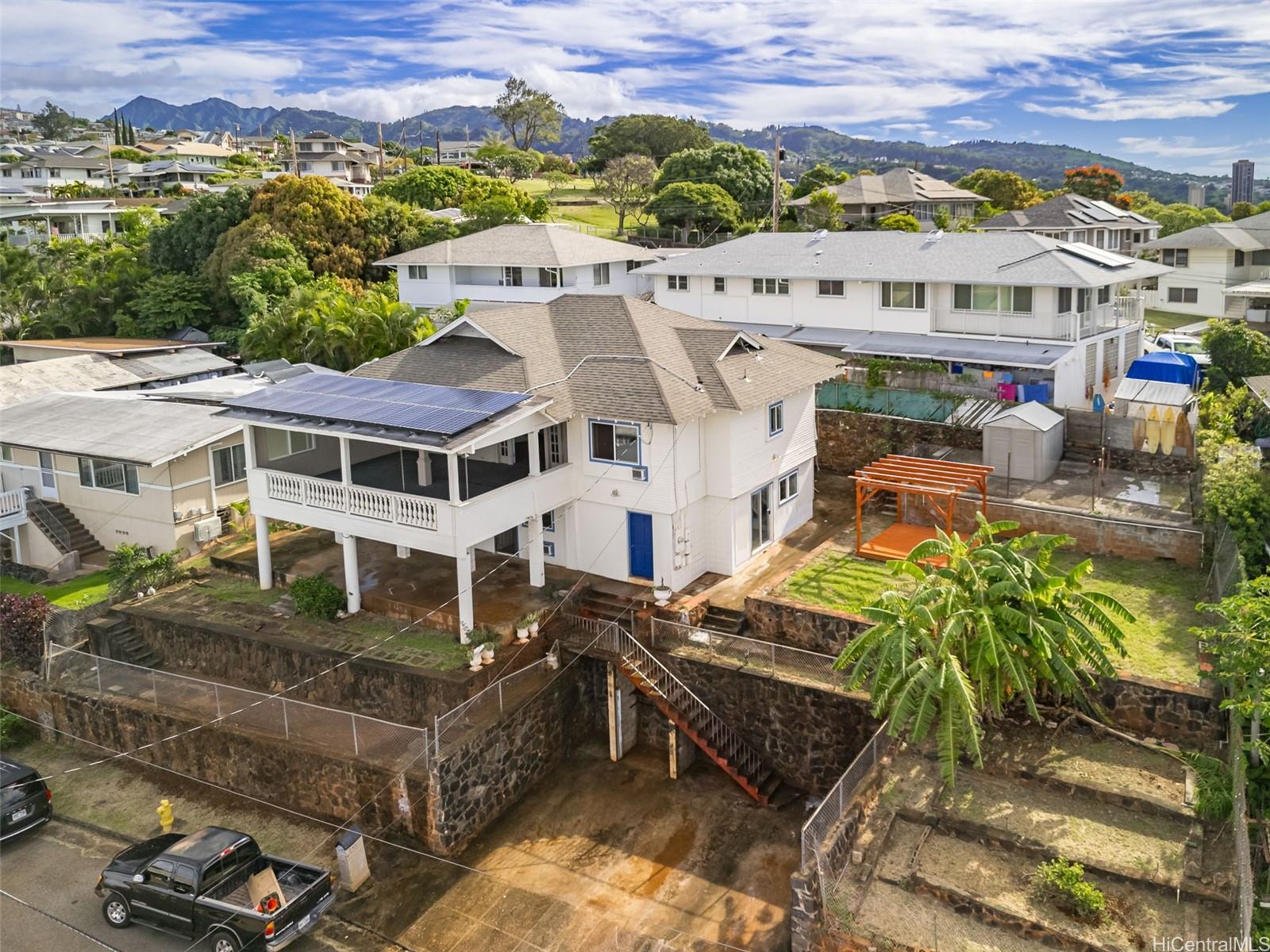 1747  Skyline Drive Kamehameha Heights, Honolulu home - photo 2 of 24