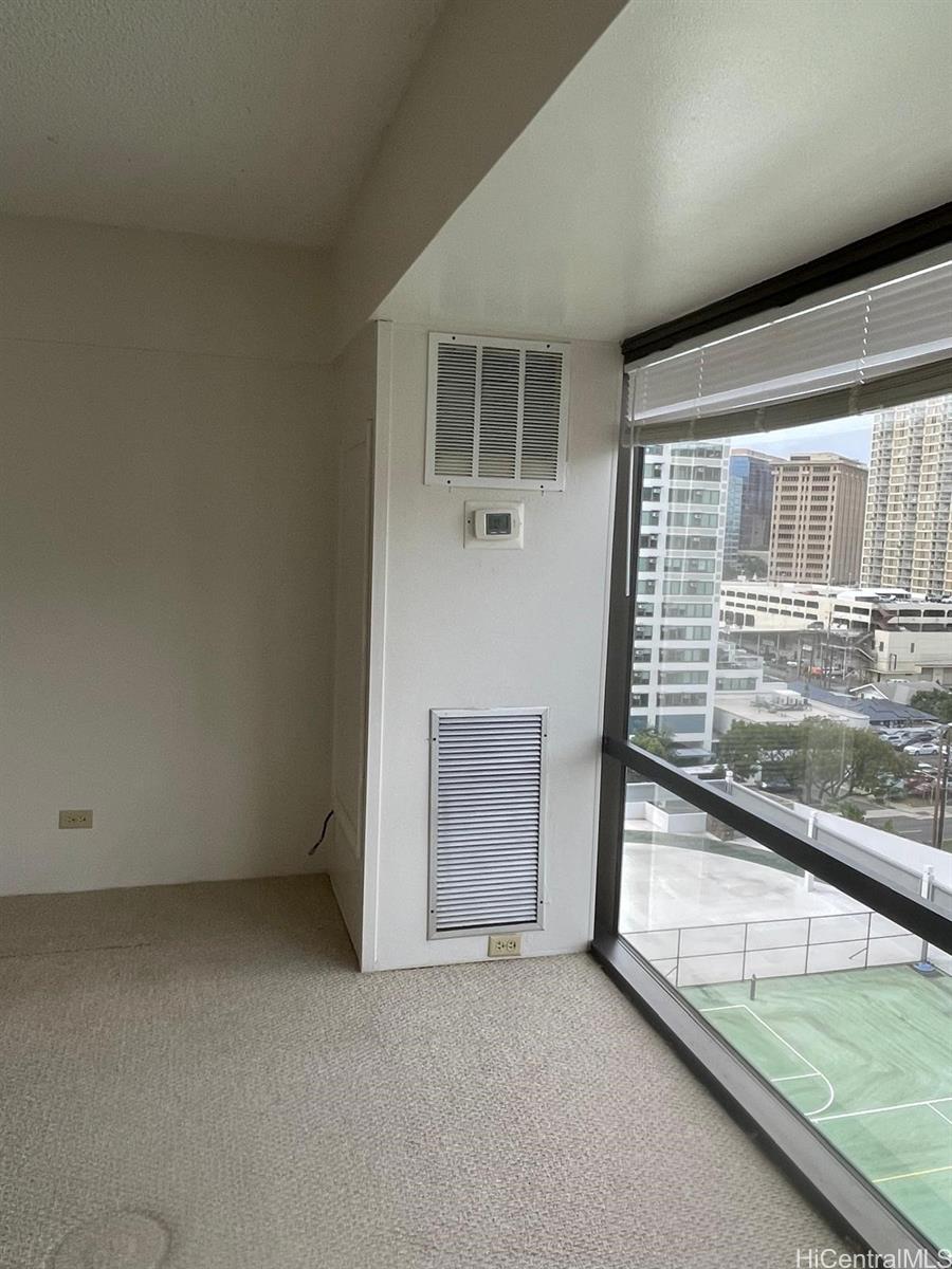 1750 Kalakaua Ave Honolulu - Rental - photo 5 of 14