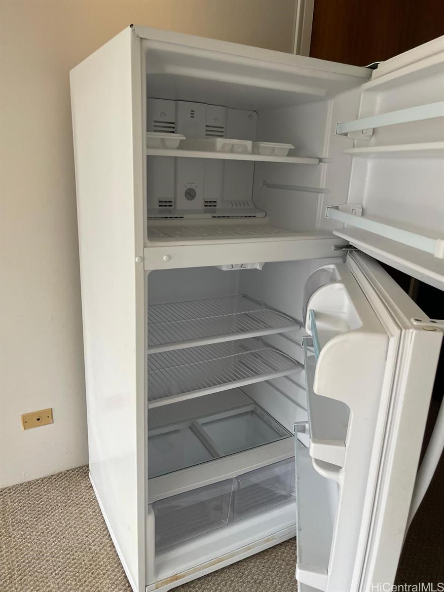 1750 Kalakaua Ave Honolulu - Rental - photo 7 of 14