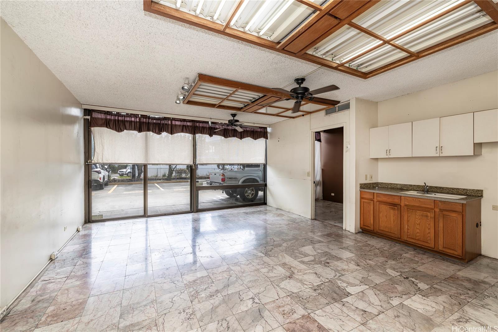 1750 Kalakaua Ave Honolulu Oahu commercial real estate photo4 of 10