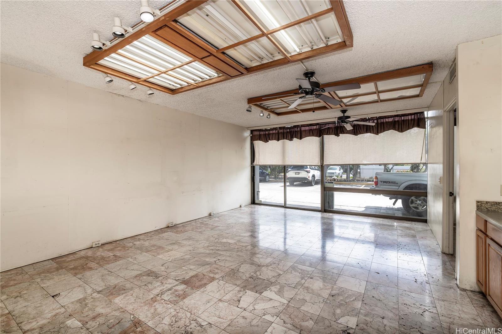 1750 Kalakaua Ave Honolulu Oahu commercial real estate photo6 of 10