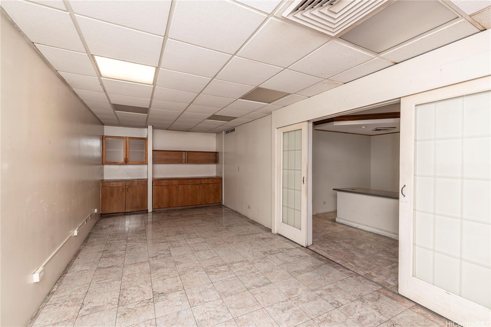 1750 Kalakaua Ave Honolulu Oahu commercial real estate photo7 of 10