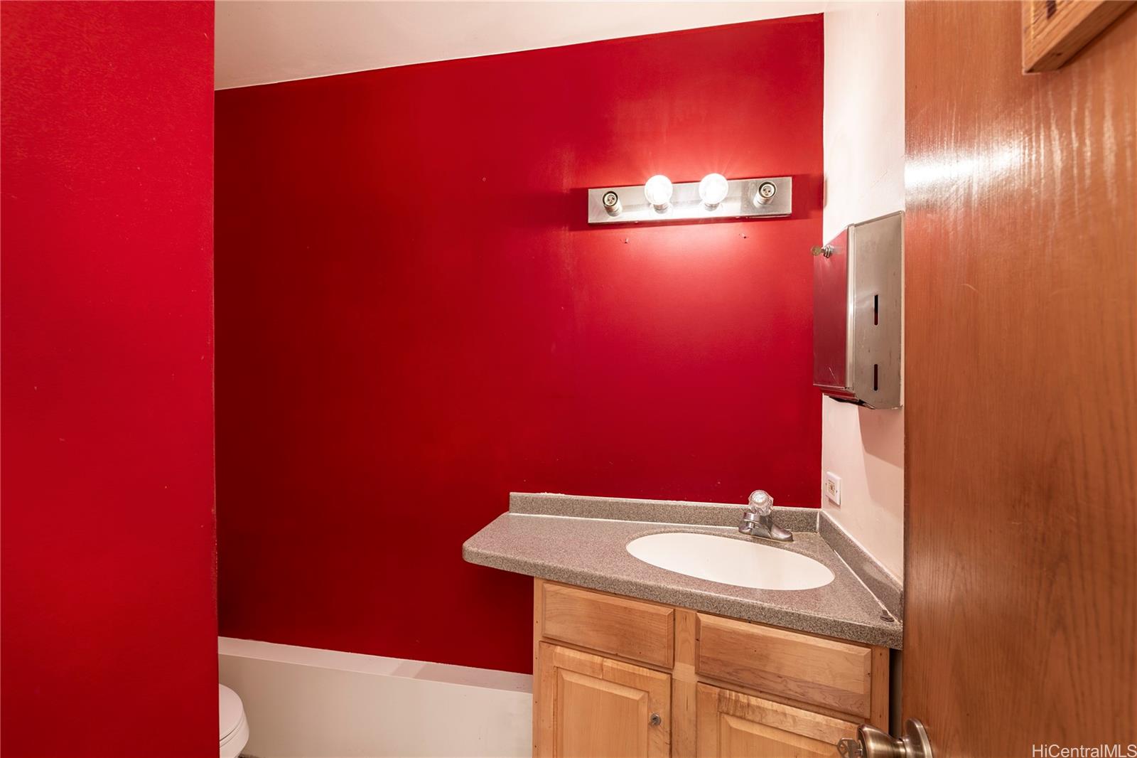 1750 Kalakaua Ave Honolulu Oahu commercial real estate photo10 of 10