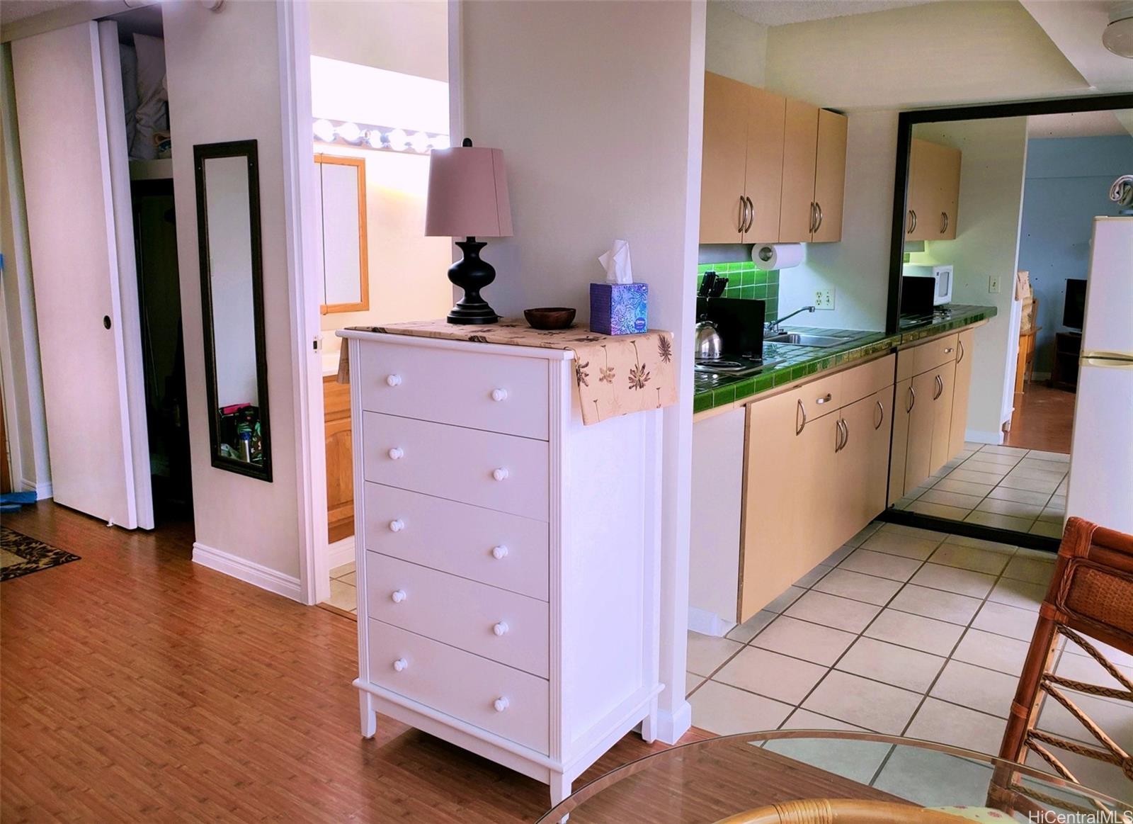 Century Center condo # 1704, Honolulu, Hawaii - photo 4 of 25