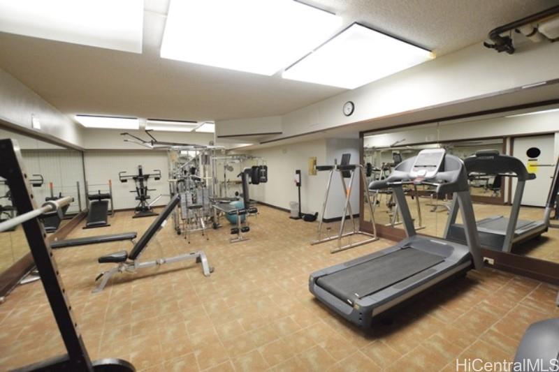 1750 Kalakaua Ave Honolulu - Rental - photo 16 of 19