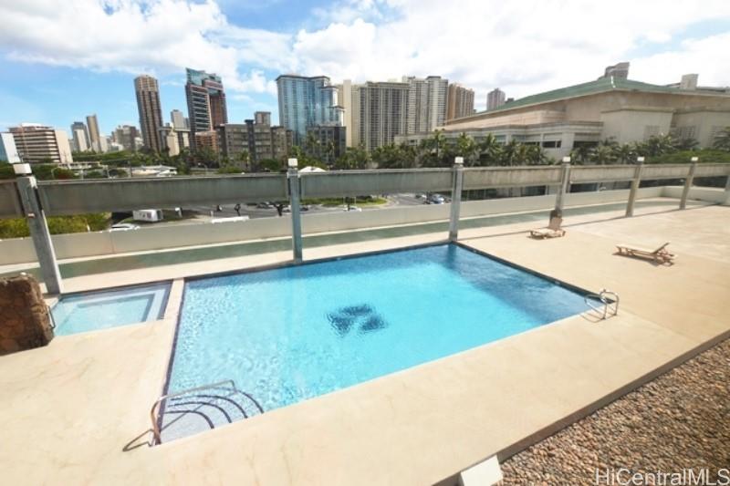 1750 Kalakaua Ave Honolulu - Rental - photo 17 of 19