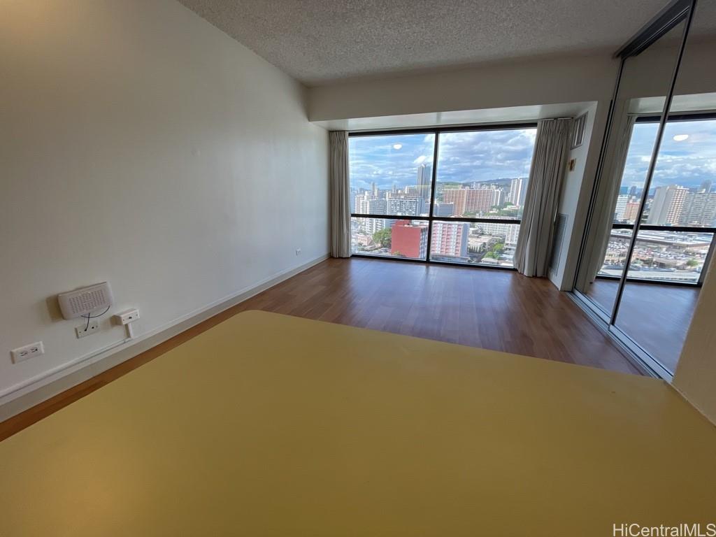 1750 Kalakaua Ave Honolulu - Rental - photo 8 of 19