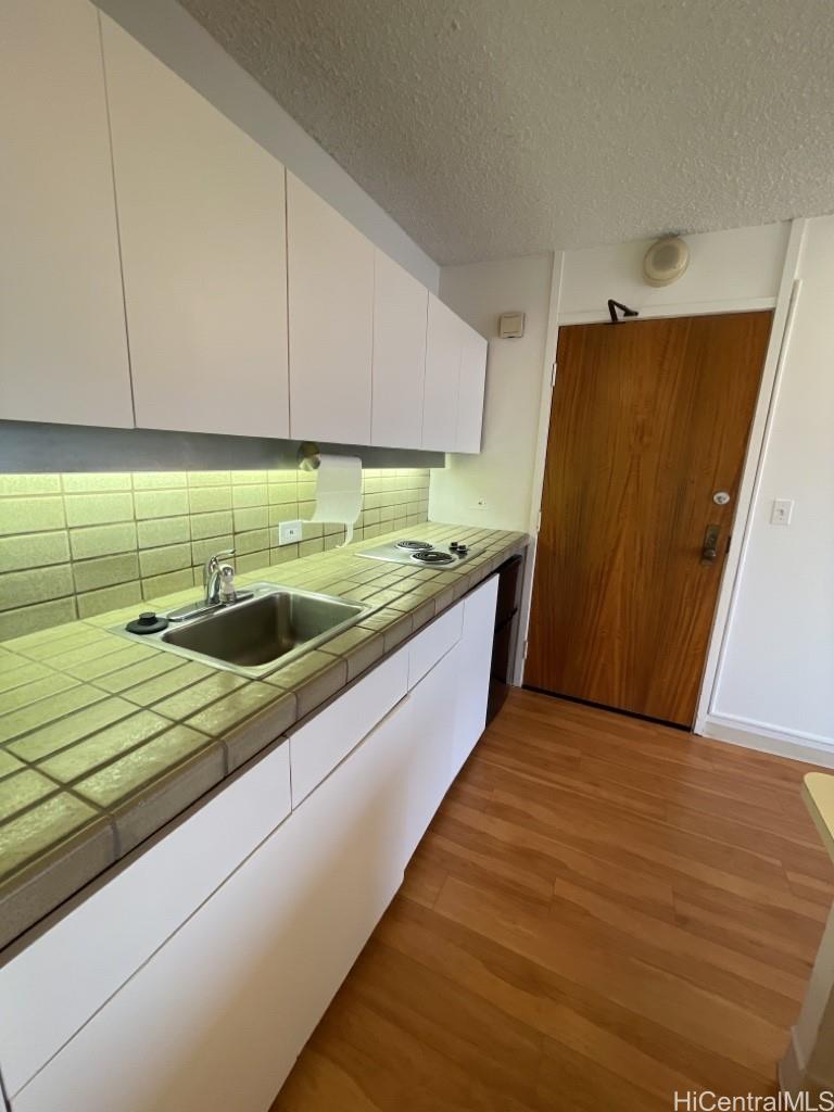 1750 Kalakaua Ave Honolulu - Rental - photo 9 of 19