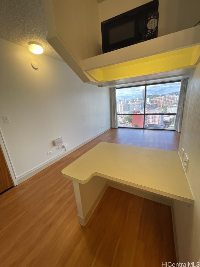 1750 Kalakaua Ave Honolulu - Rental - photo 10 of 19