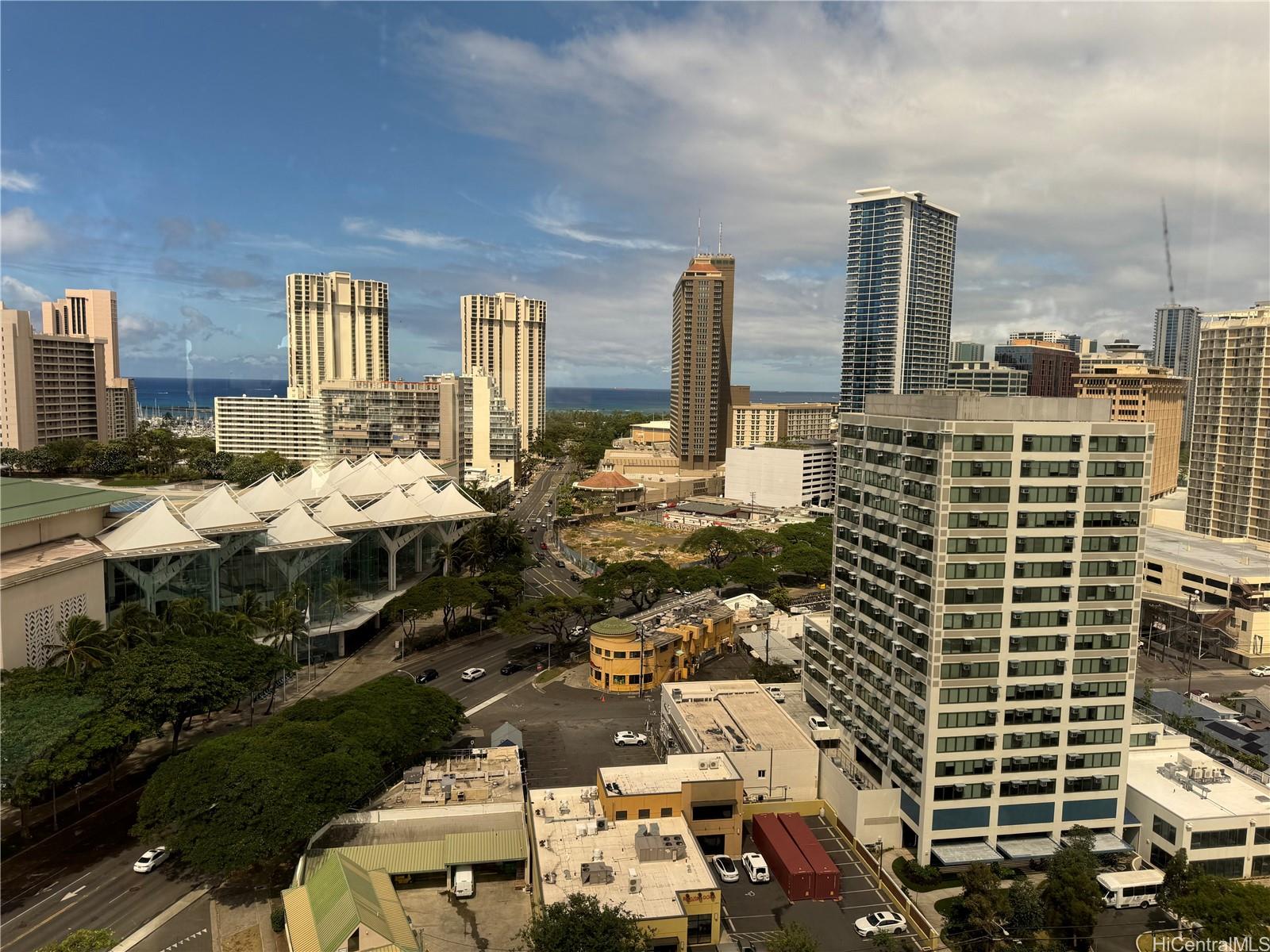 Century Center condo # 2104, Honolulu, Hawaii - photo 7 of 14