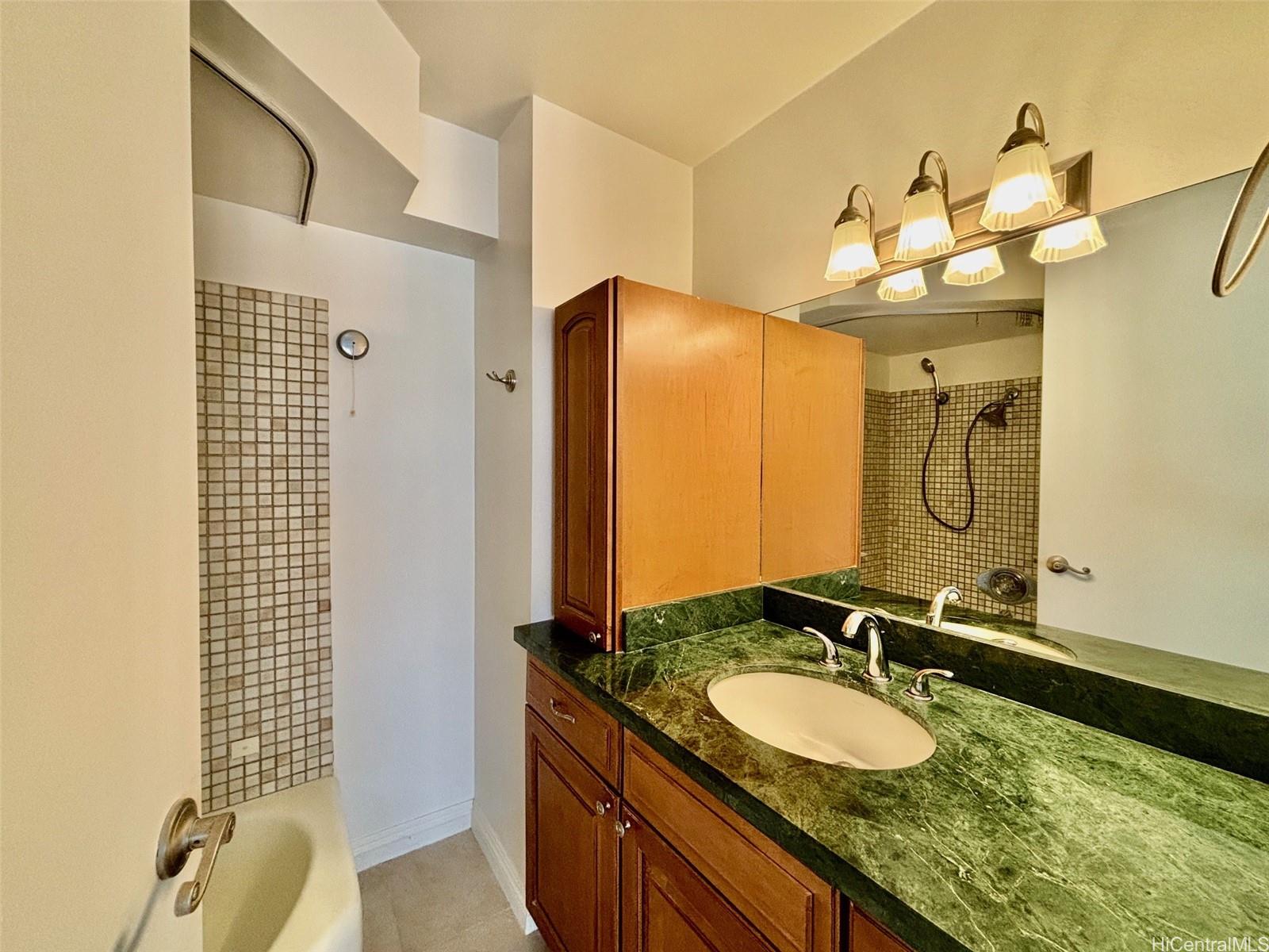 1750 Kalakaua Ave Honolulu - Rental - photo 18 of 23