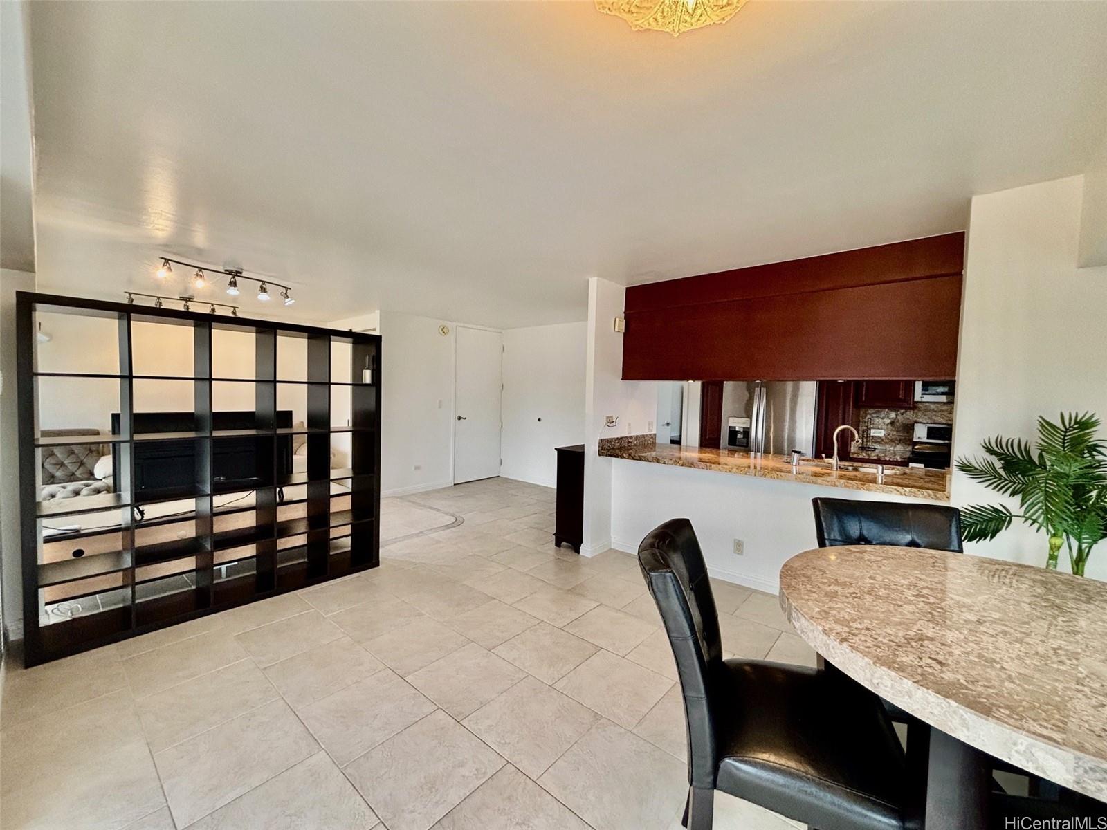 1750 Kalakaua Ave Honolulu - Rental - photo 4 of 23