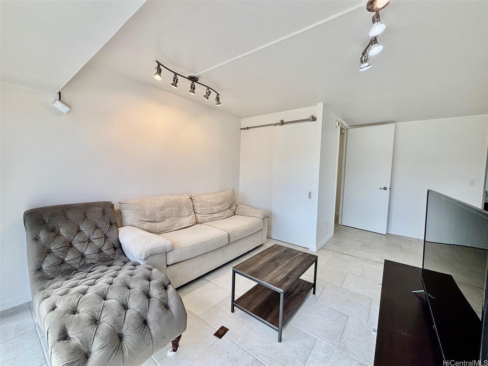 1750 Kalakaua Ave Honolulu - Rental - photo 7 of 23