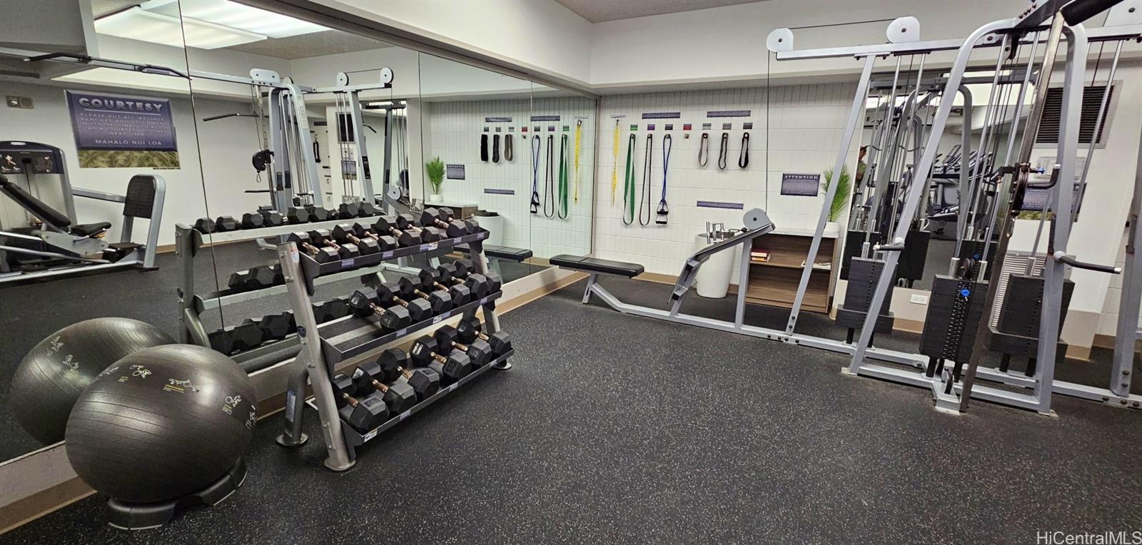 Century Center condo # 2902, Honolulu, Hawaii - photo 21 of 25