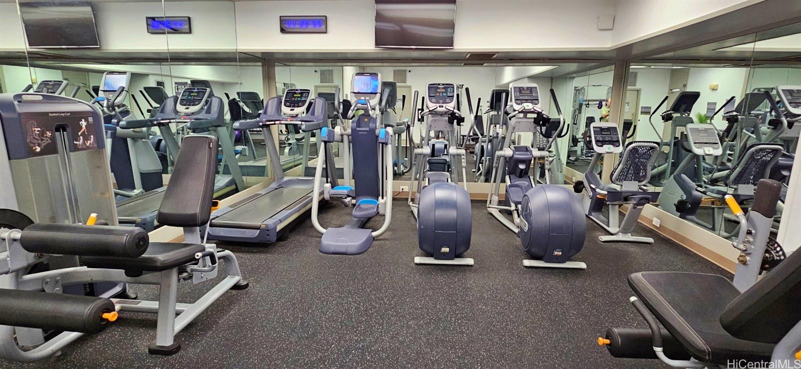 Century Center condo # 2902, Honolulu, Hawaii - photo 22 of 25