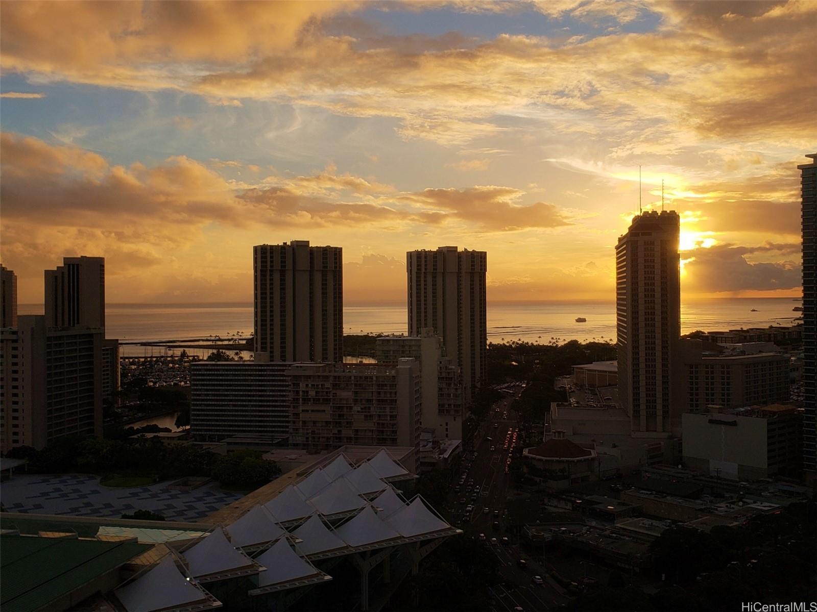 Century Center condo # 2902, Honolulu, Hawaii - photo 6 of 25