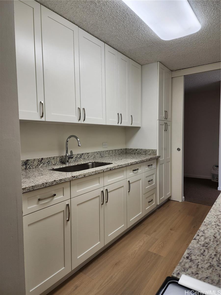 Century Center condo # 3303, Honolulu, Hawaii - photo 11 of 25