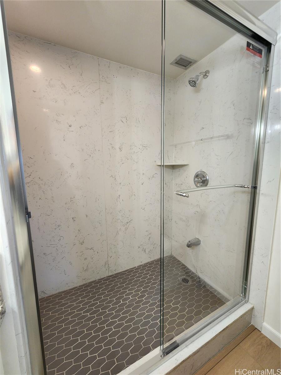 Century Center condo # 3303, Honolulu, Hawaii - photo 17 of 25