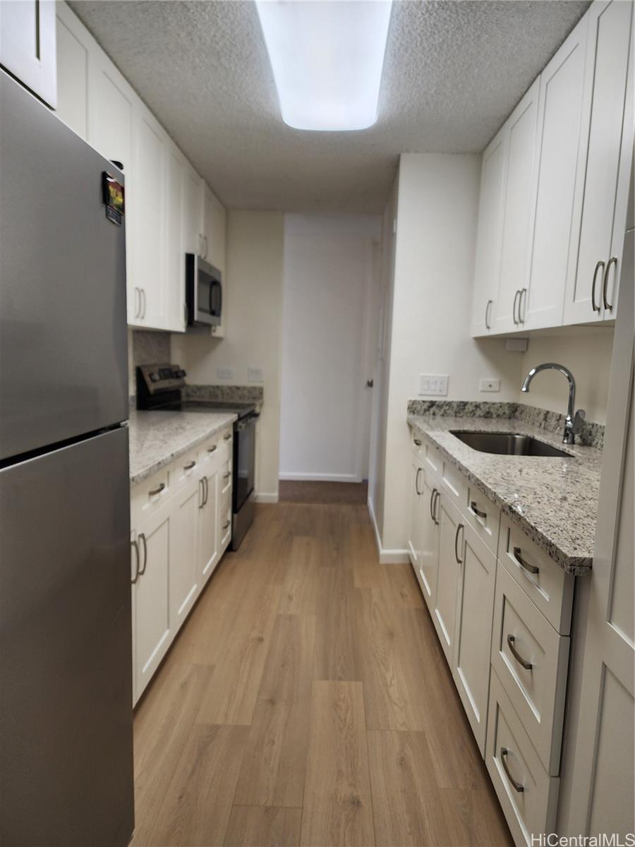 Century Center condo # 3303, Honolulu, Hawaii - photo 9 of 25