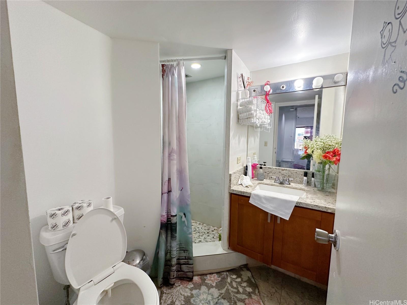 Century Center condo # 3403, Honolulu, Hawaii - photo 11 of 13