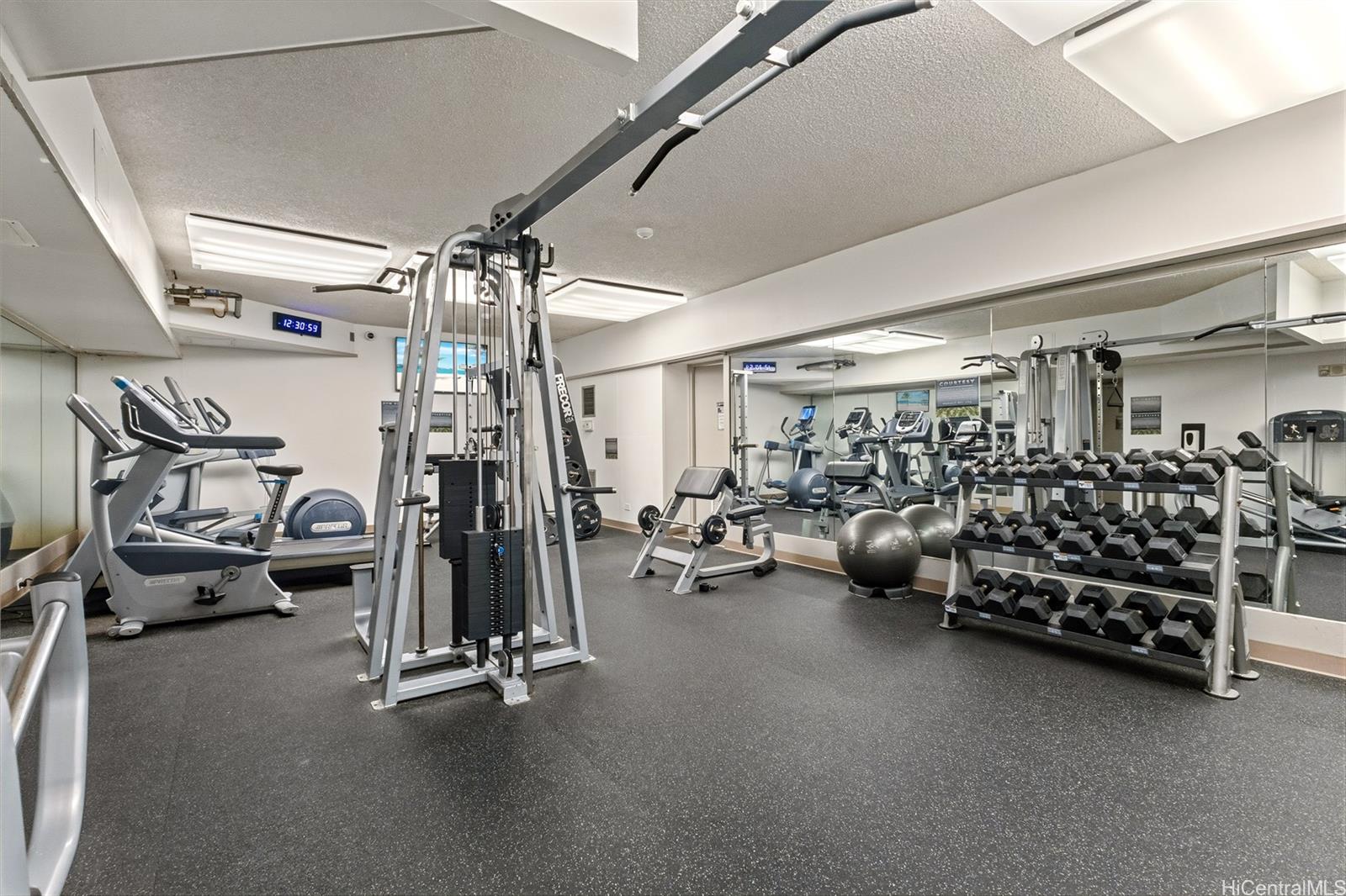 Century Center condo # 3803, Honolulu, Hawaii - photo 19 of 25